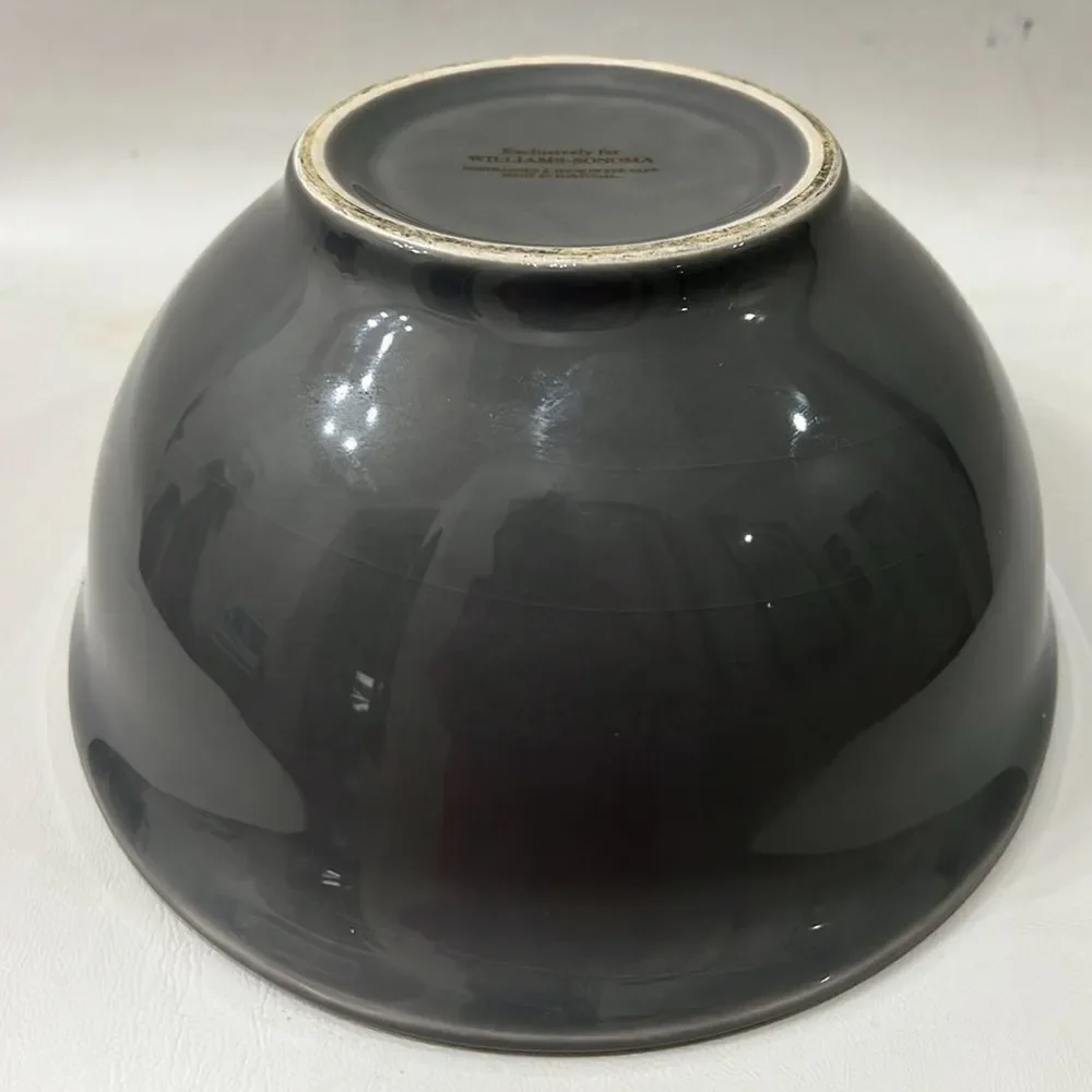 Williams Sonoma Bowl Gray Glass Portugal 3 1/2 Tall X 4 1/4 Tall 8 1/4 Round